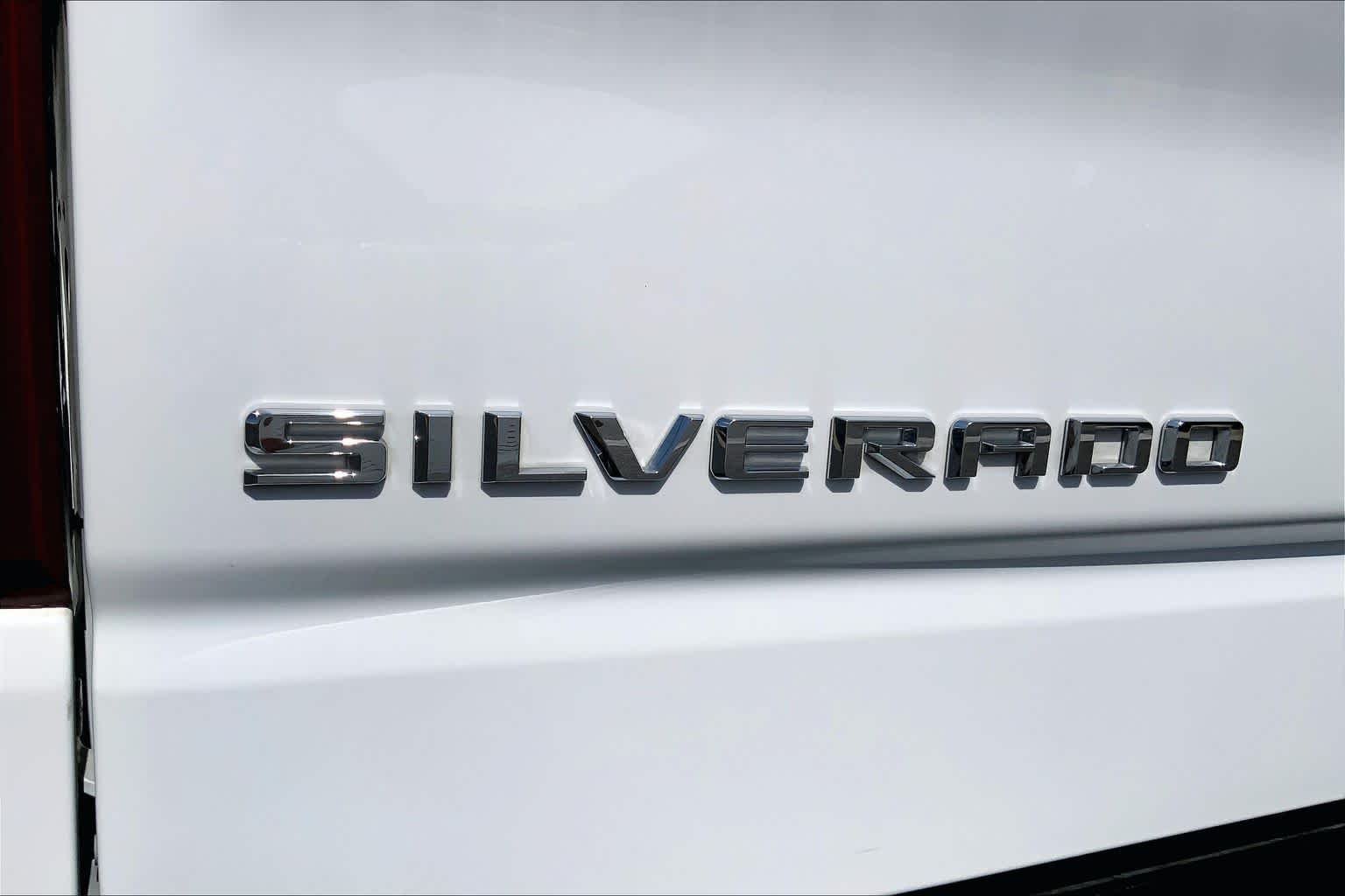 Certified Used 2020 SUMMIT WHITE Chevrolet LT Trail Boss image 31