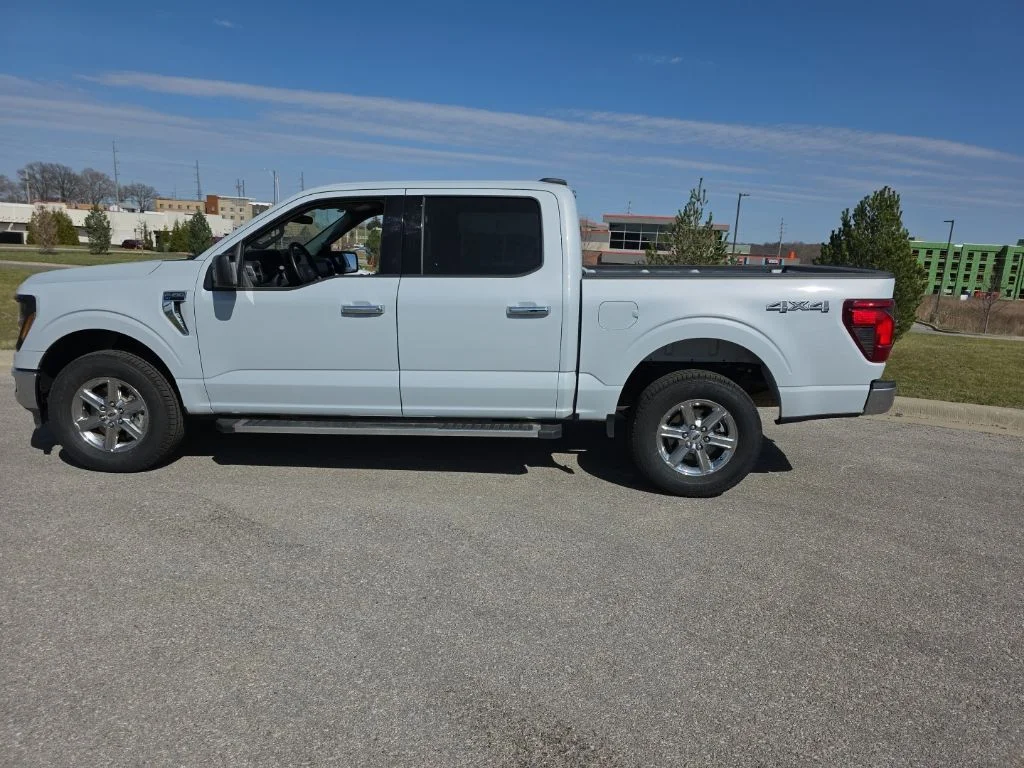 Used 2025 White Ford XLT image 8