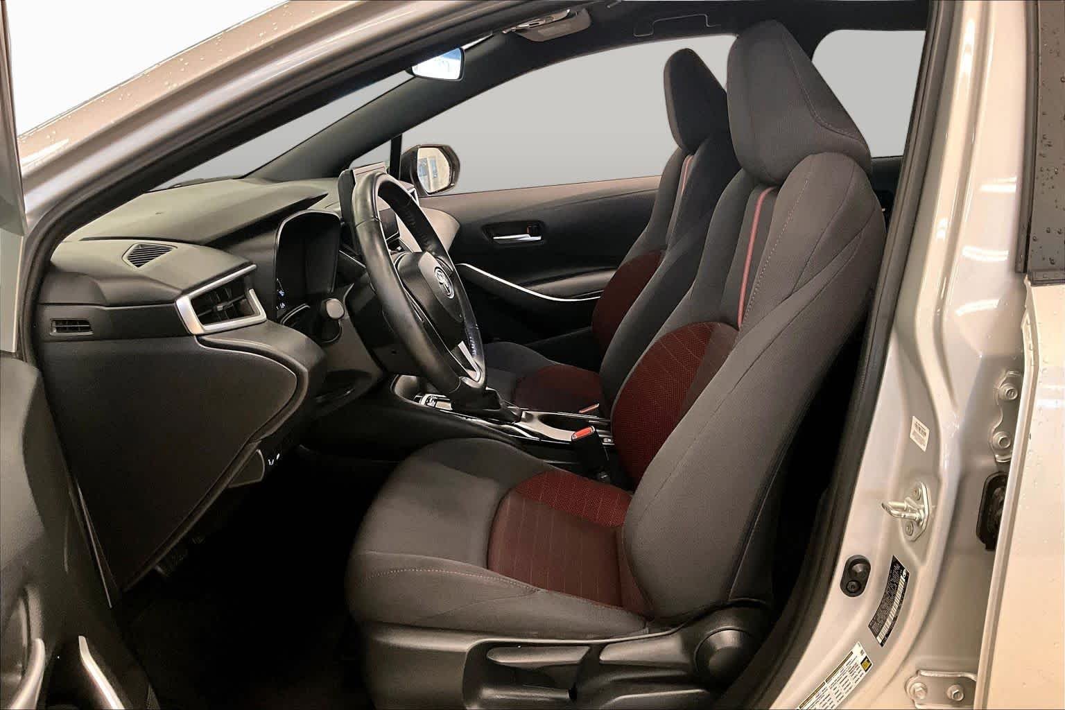 Used 2024 Classic Silver Metallic Toyota SE image 7