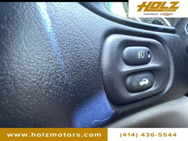 Used 2003 Medium Spiral Gray Metallic Chevrolet 2dr Cpe image 17