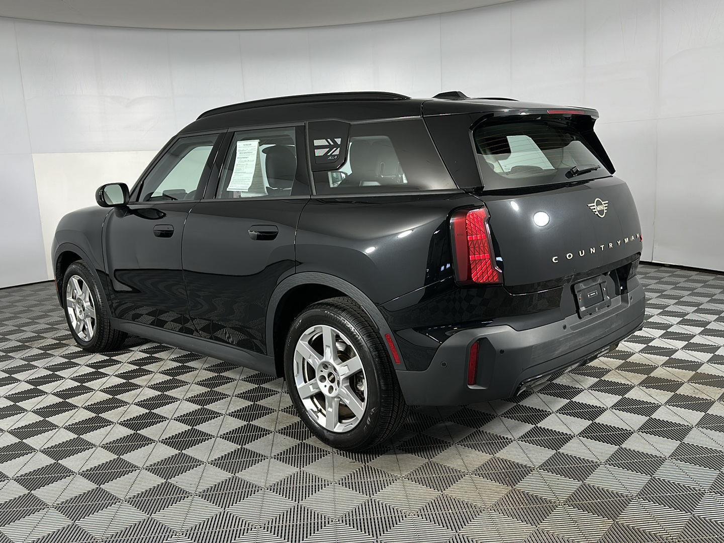 Certified Used 2025 Midnight Black II Metallic MINI S image 19