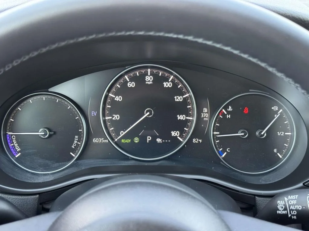 Used 2025 Gray Mazda Premium image 24