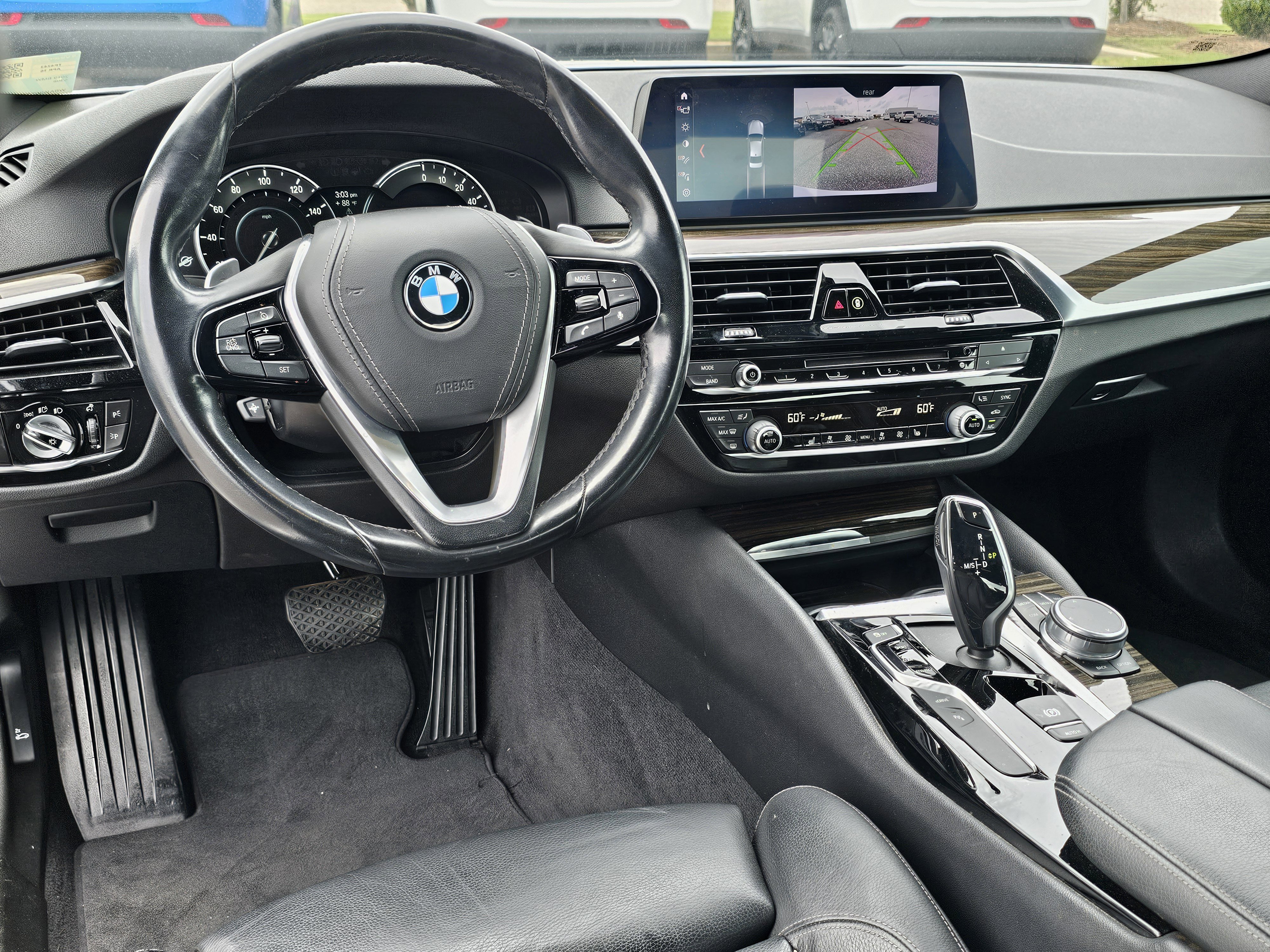 2019 BMW 5 Series 530e - Photo 35