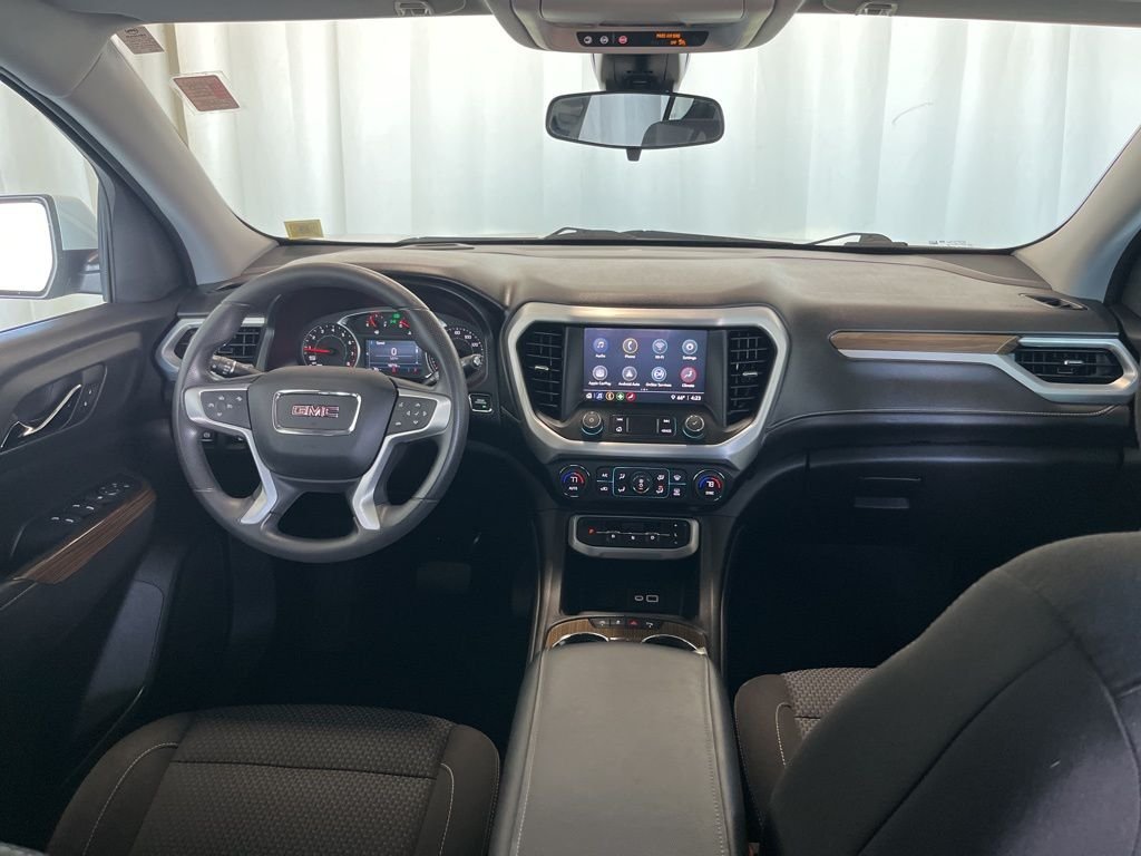 Used 2023 White GMC SLE image 9