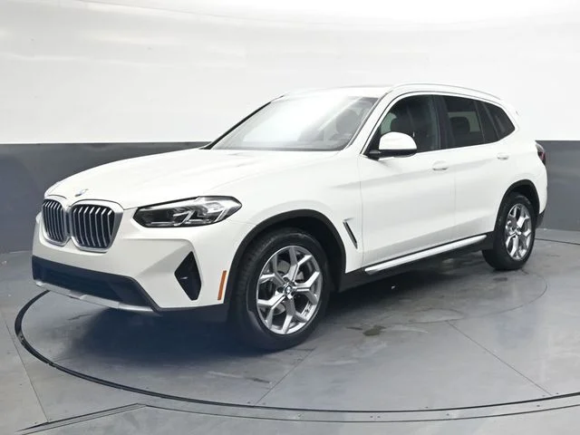 Used 2023 White BMW sDrive30i image 10