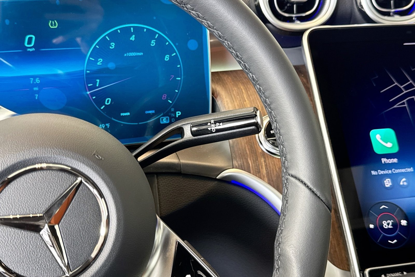 New 2026 Graphite Grey Metallic Mercedes-Benz GLC 300 image 15