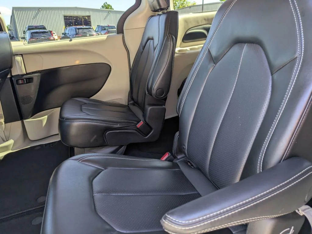 Used 2023 Blue Chrysler Touring L image 16