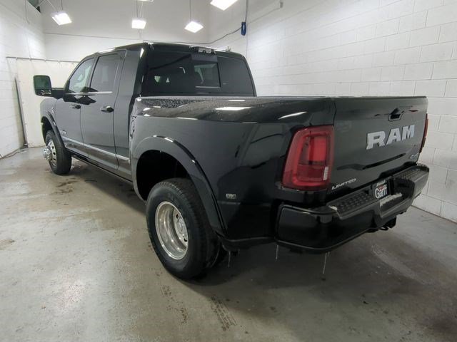New 2026 Diamond Black Crystal Pearl-Coat Exterior Paint RAM Limited image 5