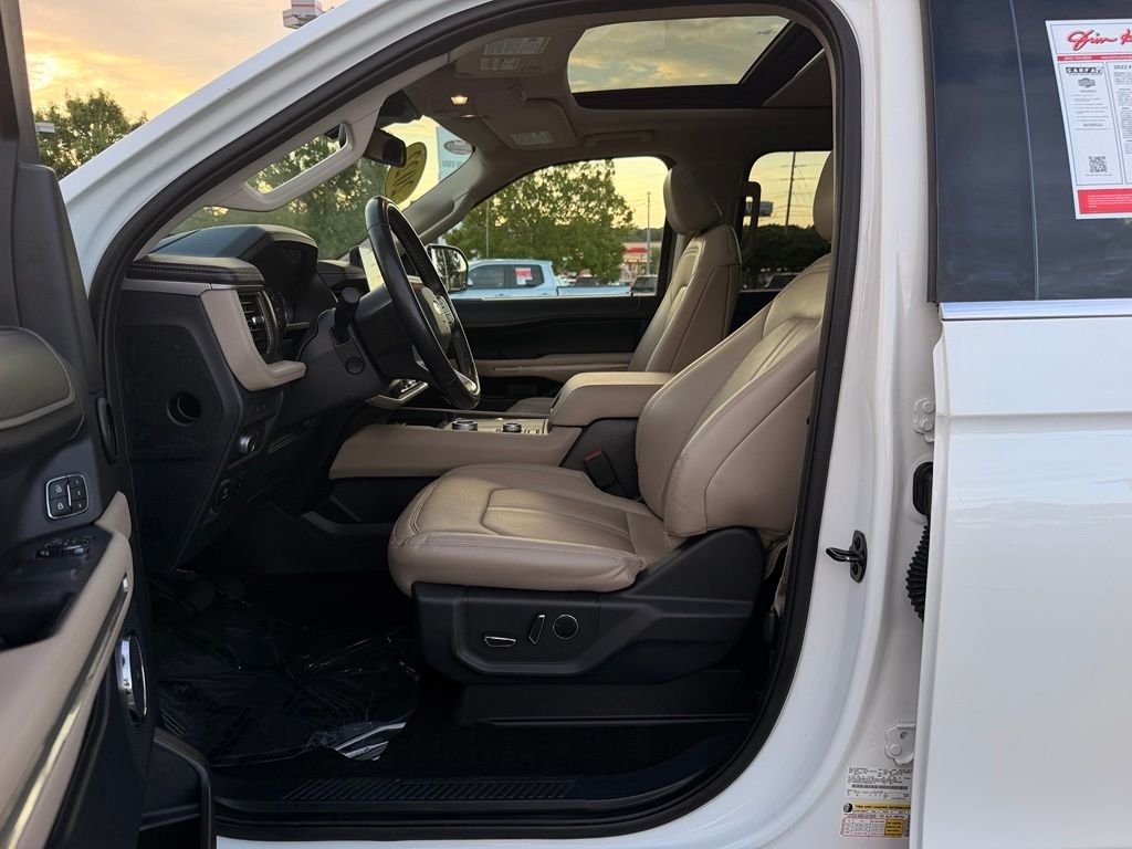 Used 2022 White Ford Limited image 28