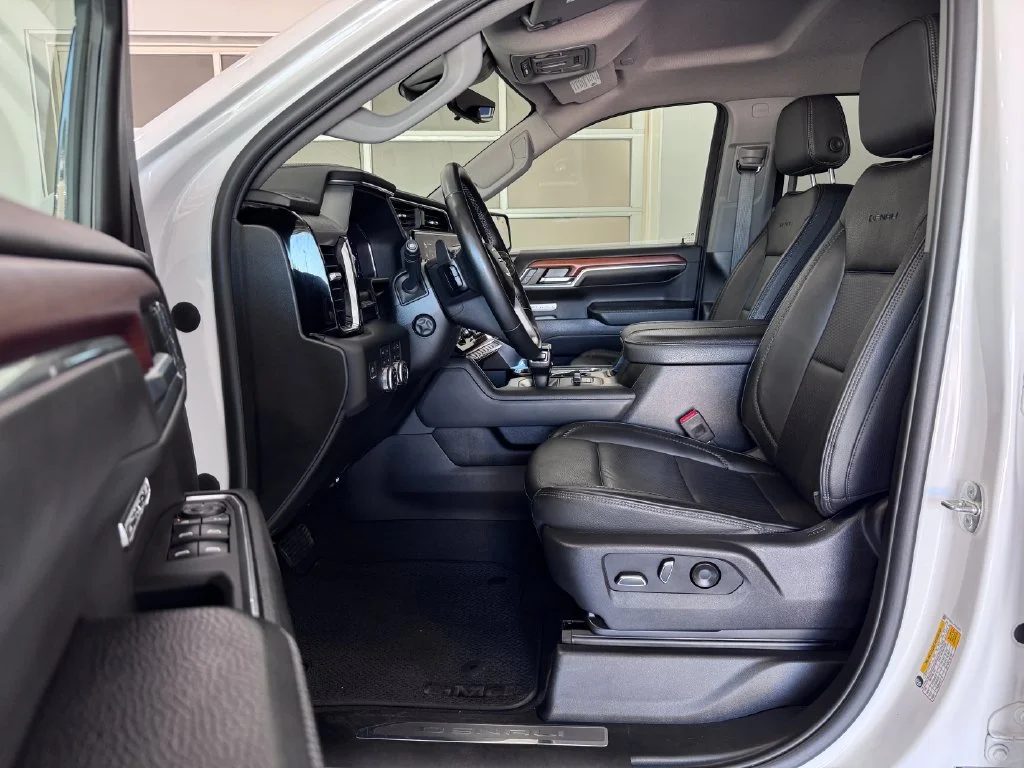 Certified Used 2023 White Frost Tricoat GMC Denali image 10