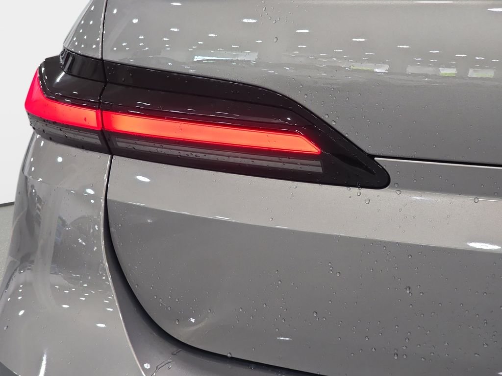Certified Used 2023 Oxide Grey Met BMW 740i image 23