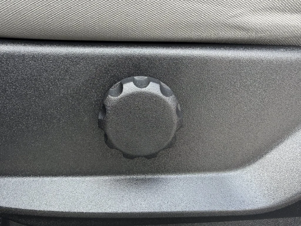 Used 2018 Gray Ford XL image 27