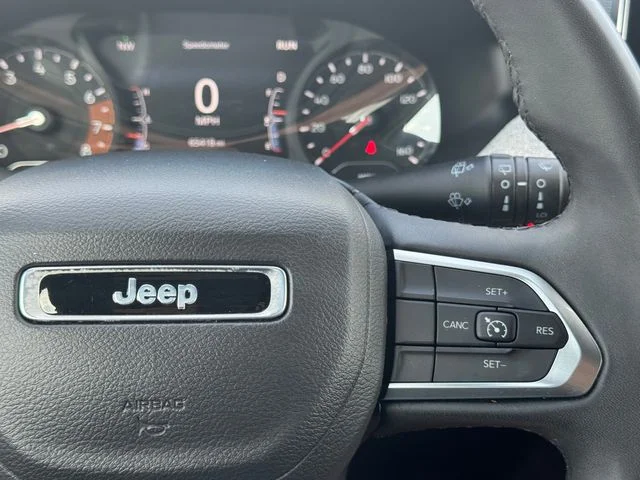 Certified Used 2024 White Jeep Latitude image 25