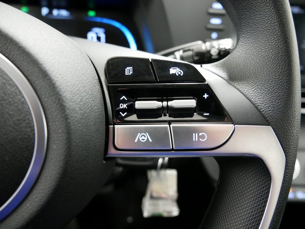 2025 Hyundai Elantra SE - Photo 23