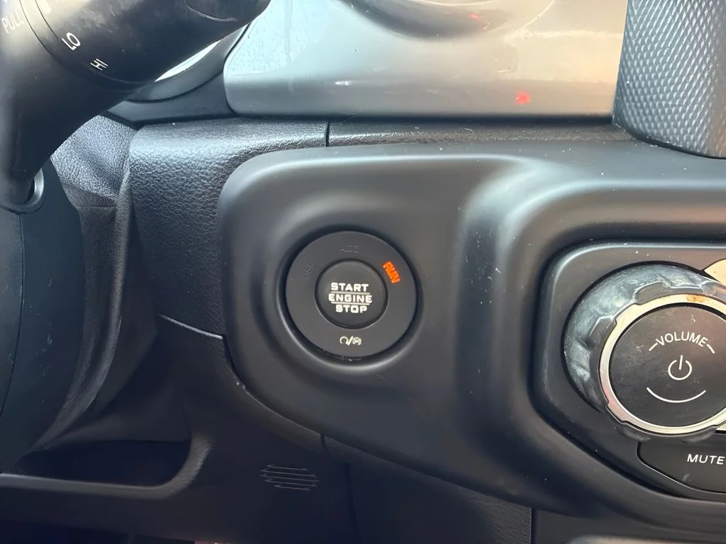 Used 2020 Silver Jeep Overland image 17
