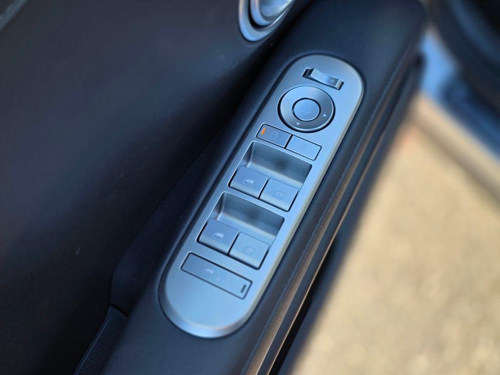 2026 Hyundai Palisade Limited - Photo 23