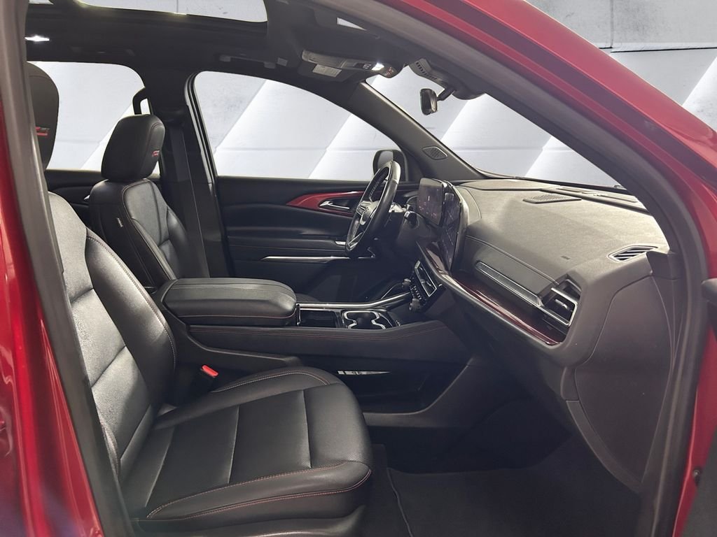 Used 2025 Red Chevrolet Z71 image 13
