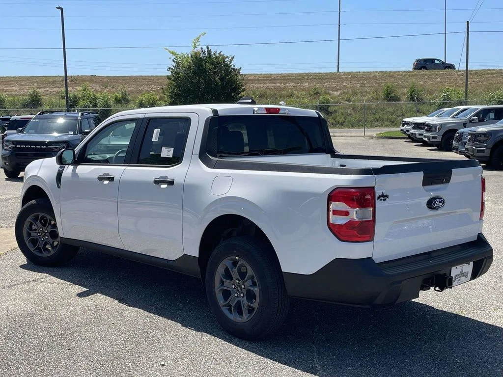 New 2026 White Ford XLT image 5