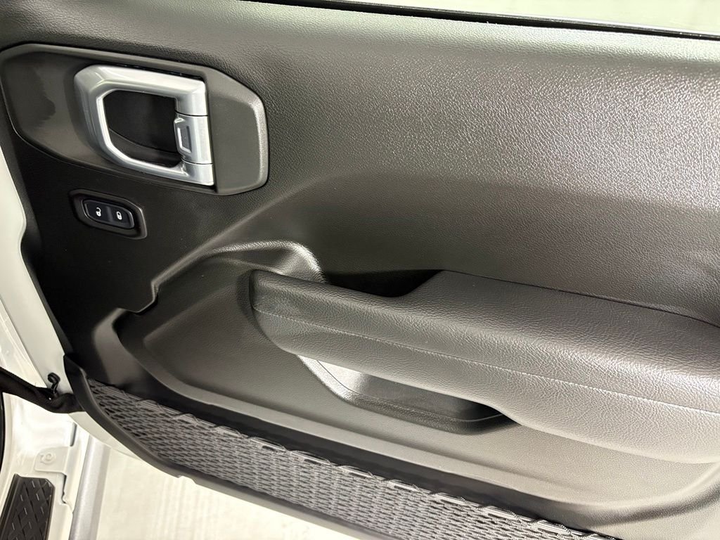New 2026 Bright White Clearcoat Jeep Mojave image 17