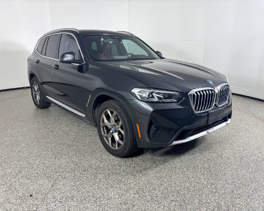 Used 2022 Gray BMW xDrive30i image 4