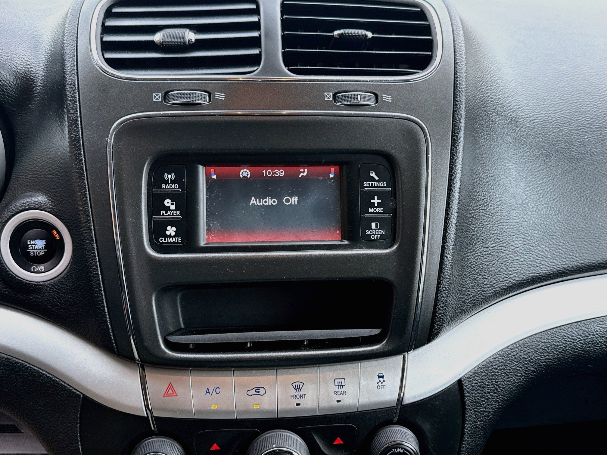 Used 2019 Pitch Black Clearcoat Dodge SE image 10
