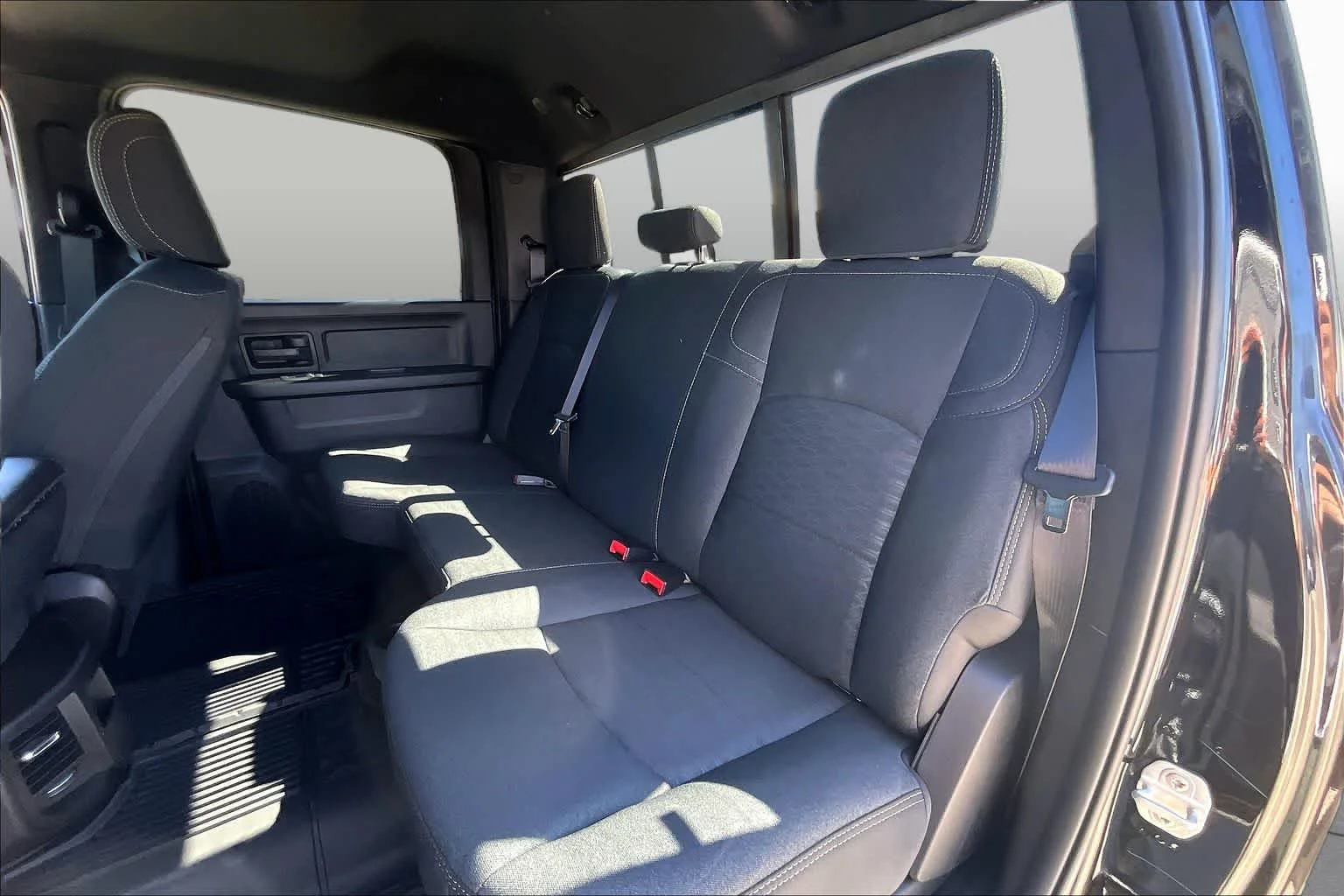 New 2026 Diamond Black Crystal Pearl-Coat Exterior Paint RAM Black Express image 22