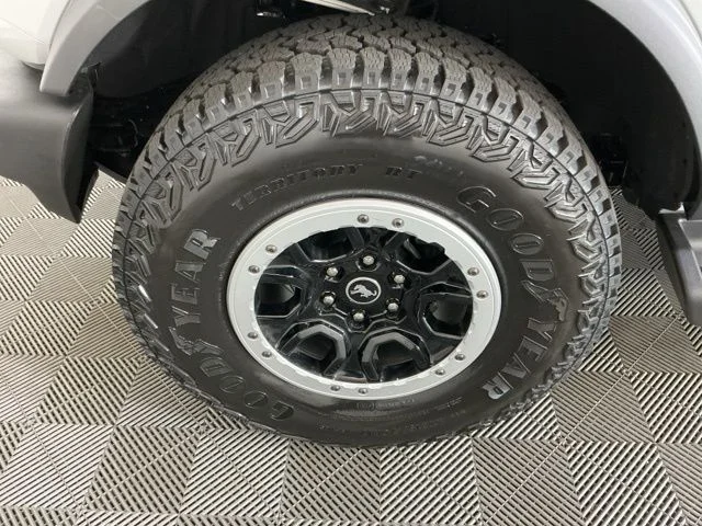 New 2026 Avalanche Gray Ford Outer Banks image 31