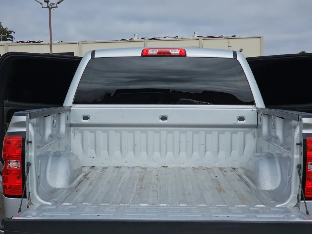 Used 2018 Silver Chevrolet LT image 12
