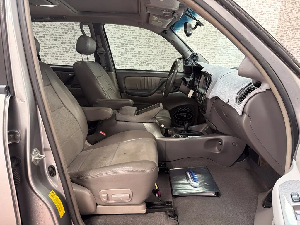 Used 2004 Silver Sky Metallic Toyota Limited image 10