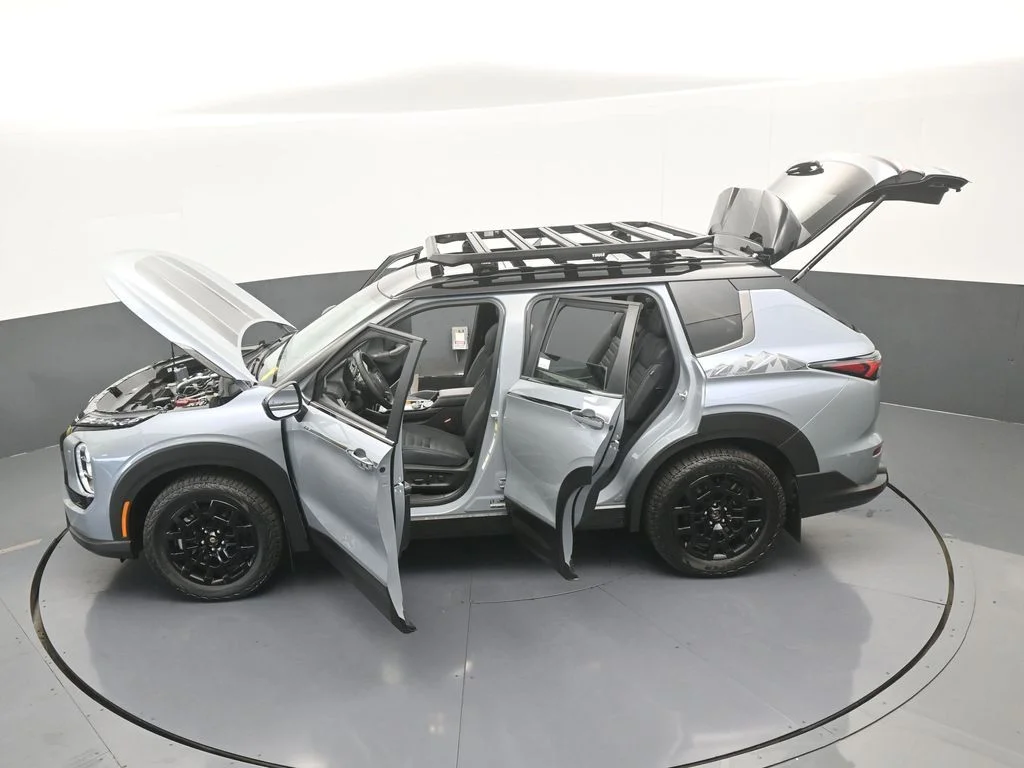 2025 Mitsubishi Outlander Trail Edition - Photo 77