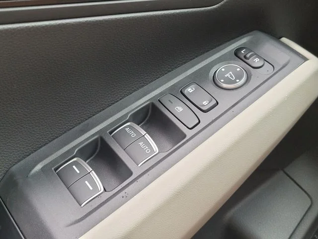 2025 Honda Accord LX - Photo 17