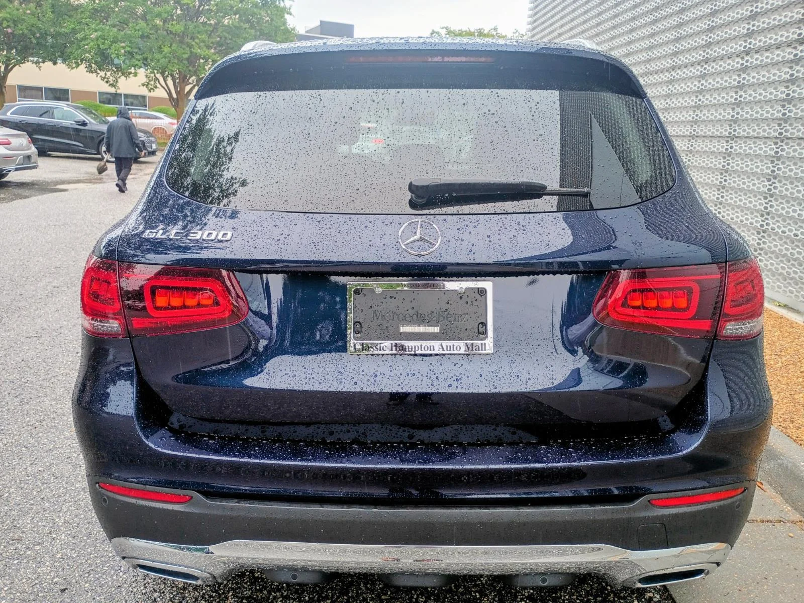 Used 2022 Lunar Blue Metallic Mercedes-Benz GLC 300 image 6