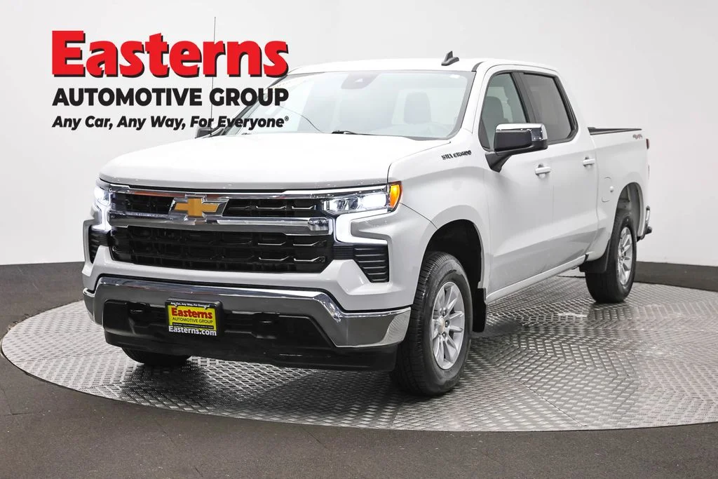 Used 2025 White Chevrolet LT image 1