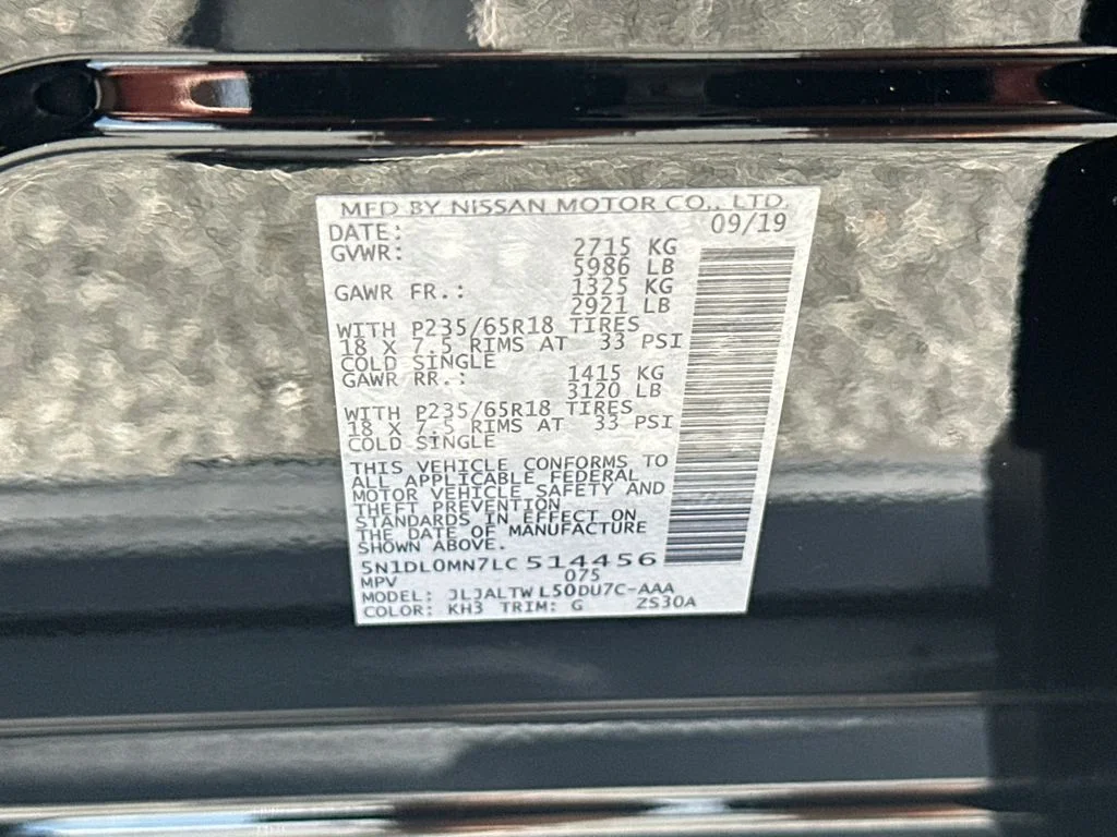 Used 2020 Black INFINITI LUXE image 32