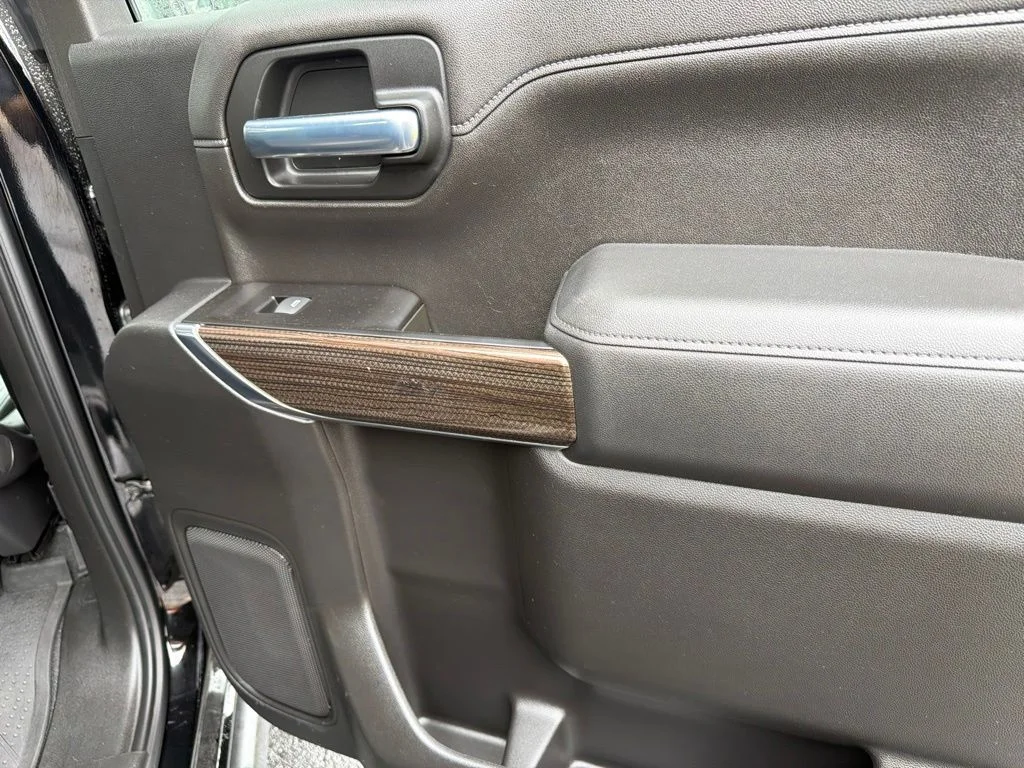 Used 2019 Black Chevrolet LT Trail Boss image 17