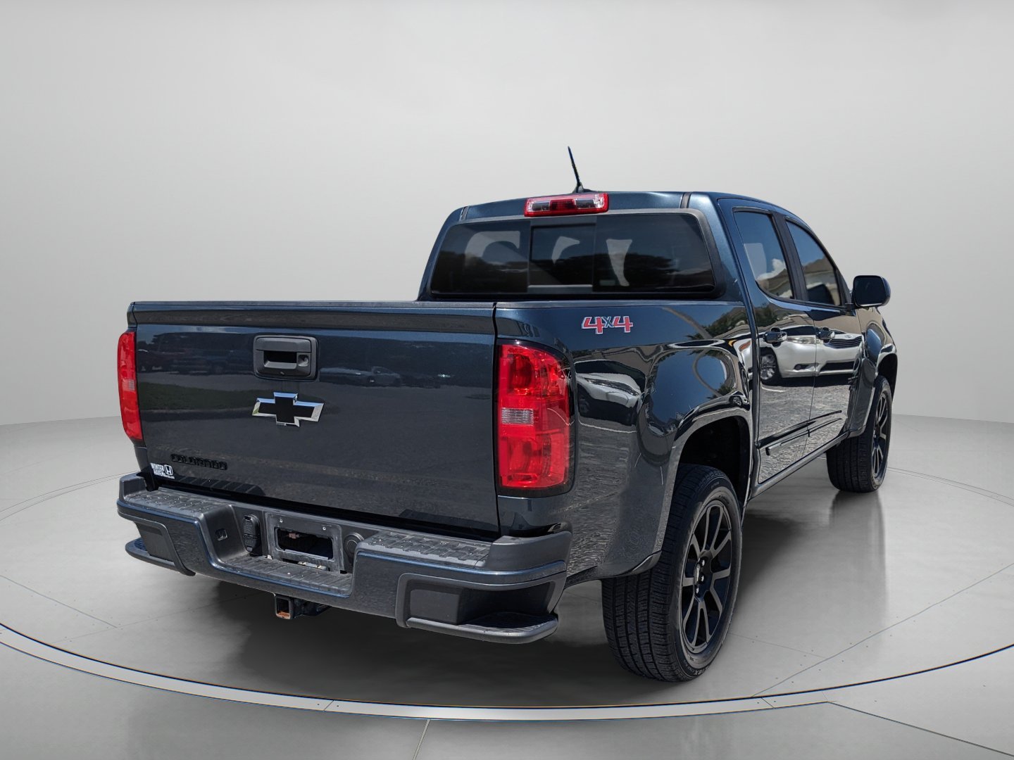 Used 2019 Shadow Gray Metallic Chevrolet 4WD LT image 6
