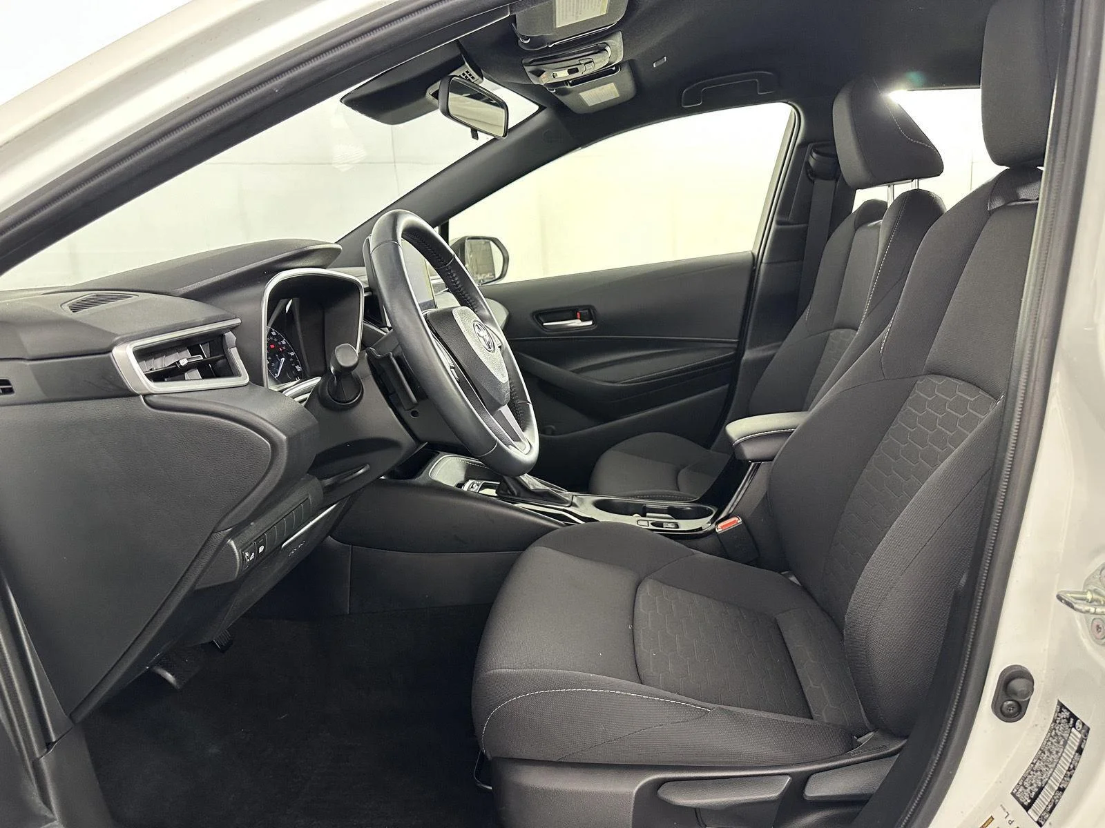 Used 2024 Ice Cap Toyota SE image 14