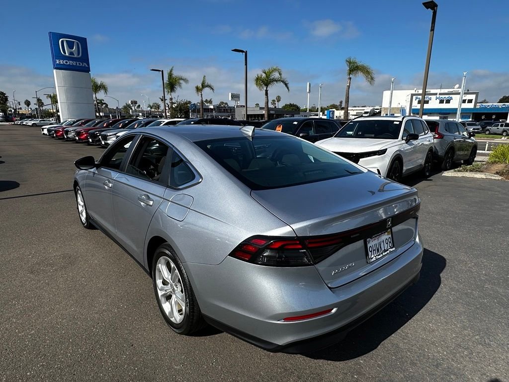 Used 2023 Silver Honda LX image 7