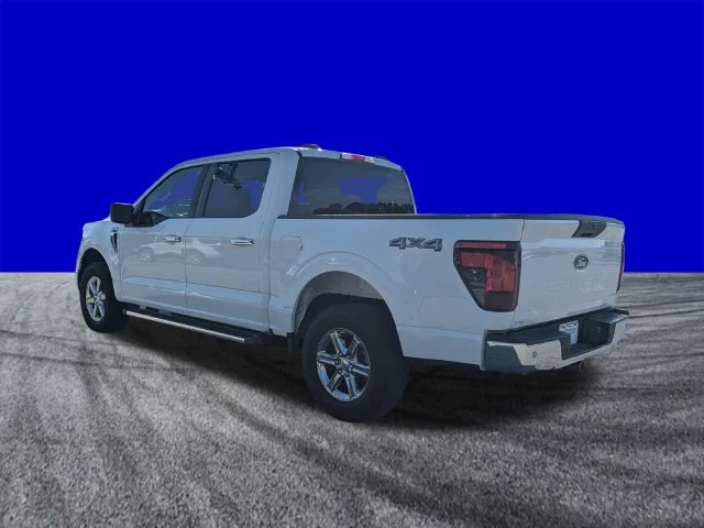 Certified Used 2025 Oxford White Ford XLT image 6