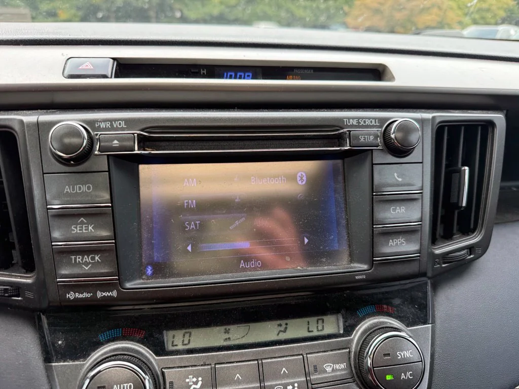 Used 2013 Silver Toyota XLE image 12