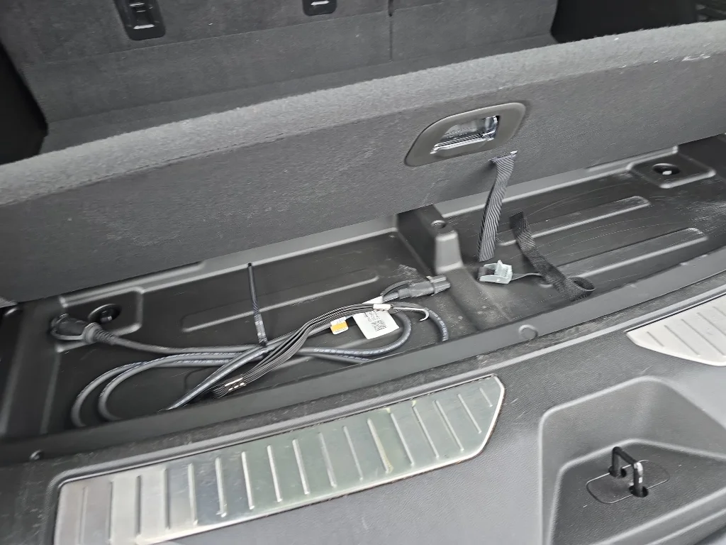Used 2024 Black Chevrolet High Country image 35