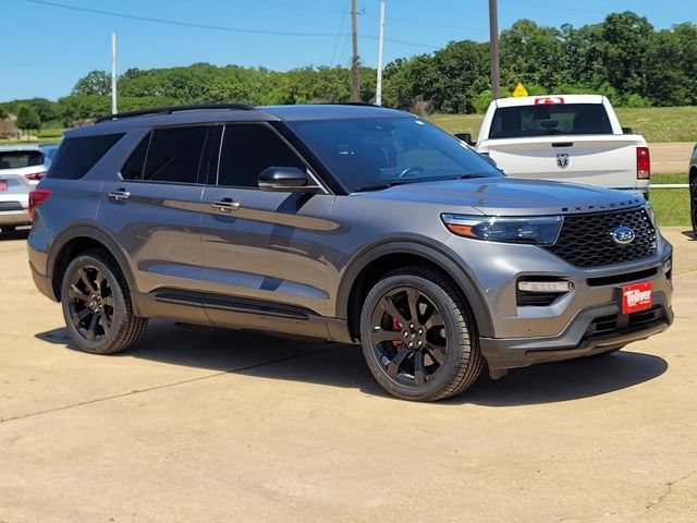 Used 2023  Ford ST image 2