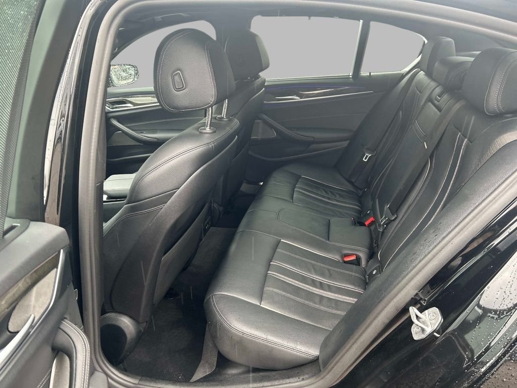 Used 2022 Black BMW 540i xDrive image 11
