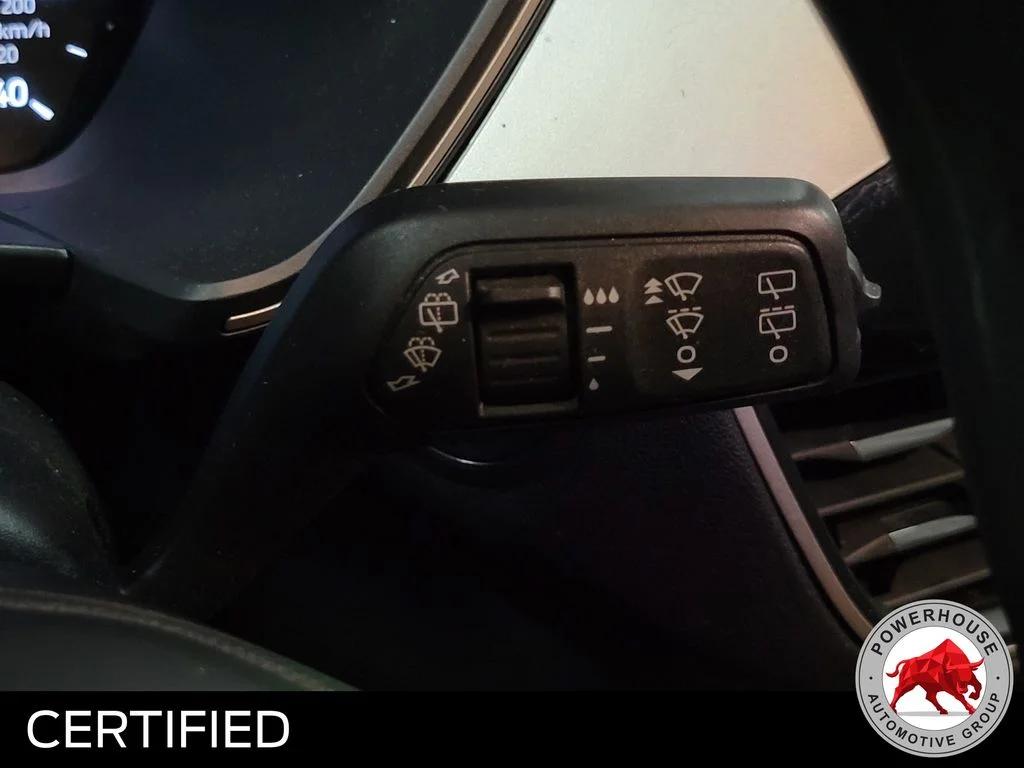 Used 2022 Gray Ford SE image 29