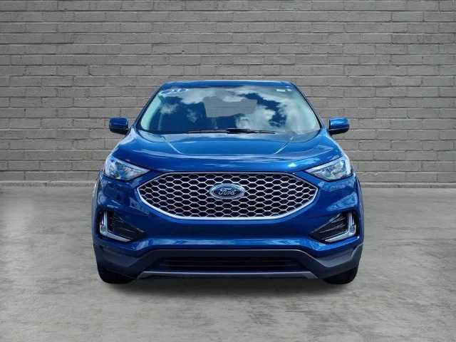 Used 2023 Blue Ford SEL image 2