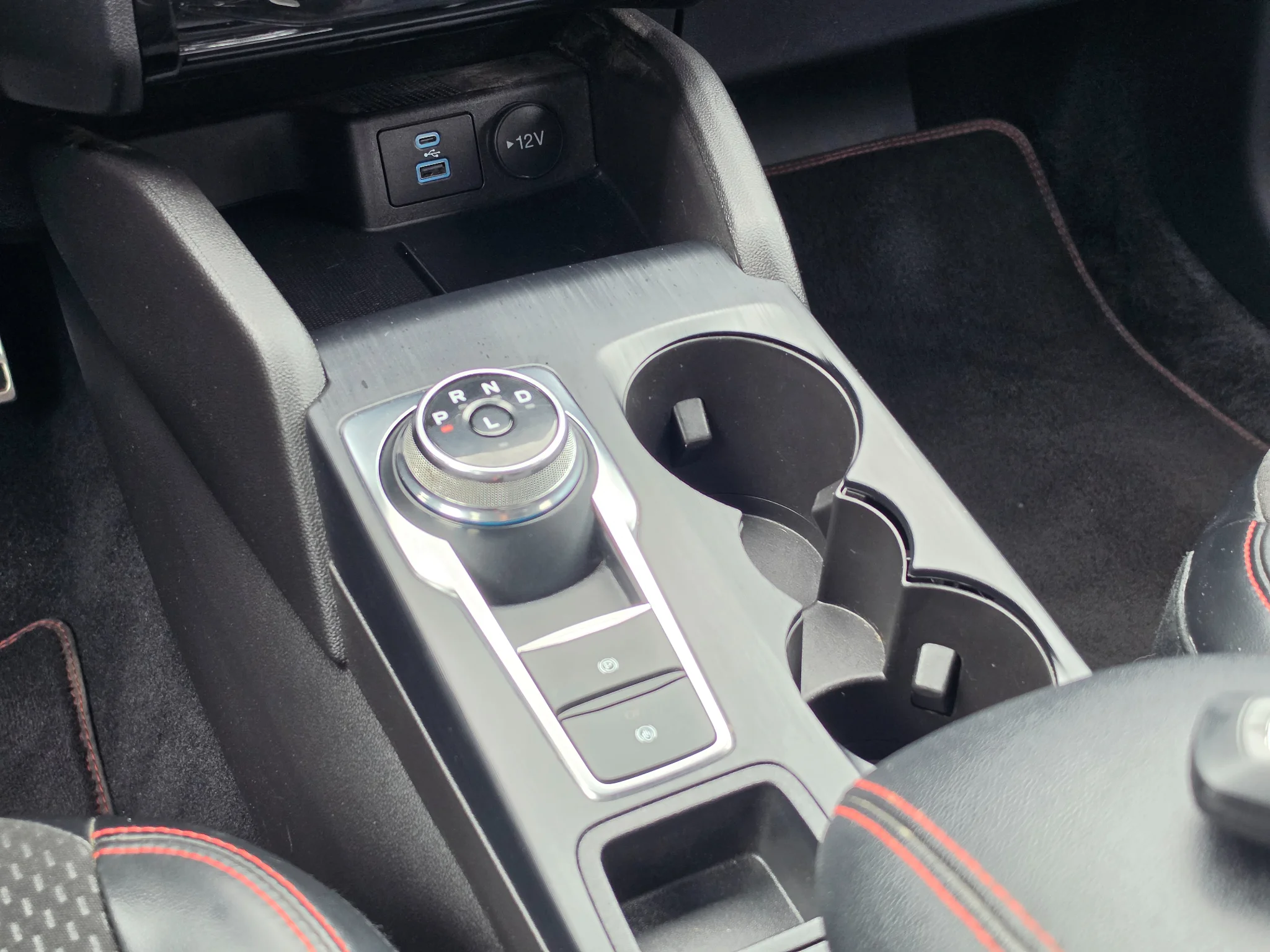 Used 2023 Rapid Red Metallic Tinted Clearcoat Ford ST-Line image 18