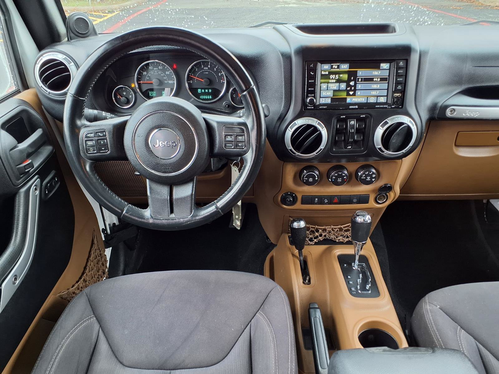 Used 2013 Bright White Jeep Sahara image 13