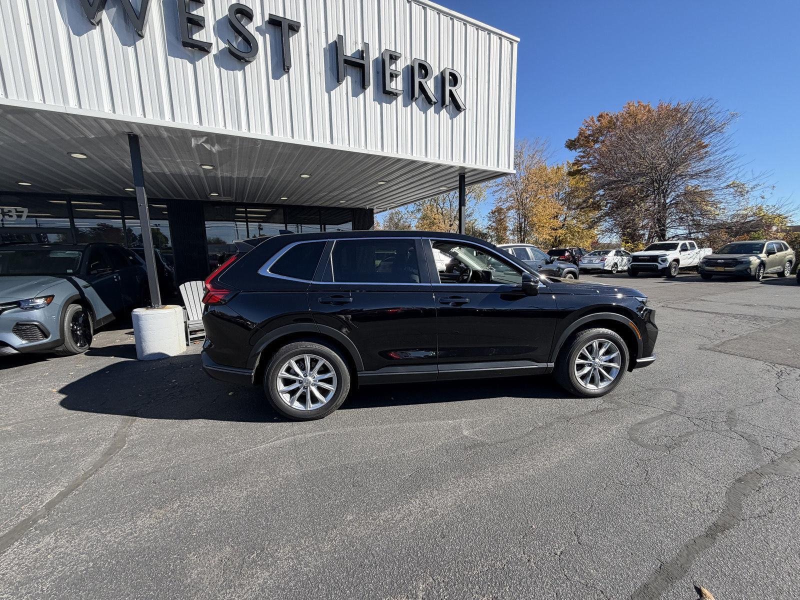Used 2024 Crystal Black Pearl Honda EX-L image 8