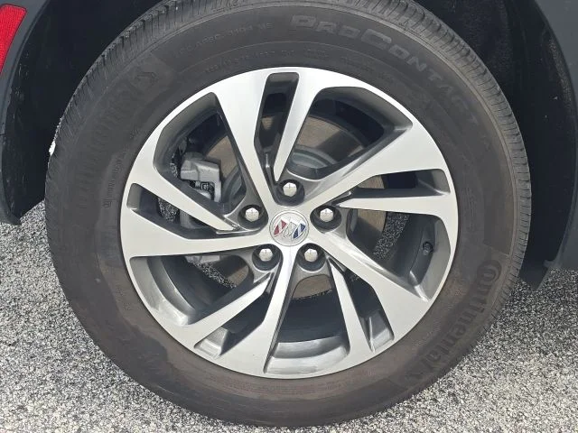 Used 2023 Black Buick Essence image 9