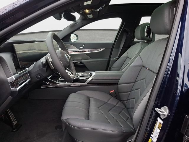 New 2026 Tanzanite Blue II Metallic BMW 750e xDrive image 11